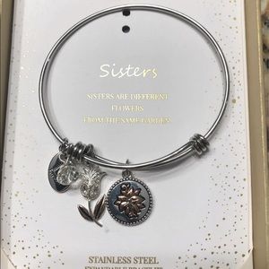 Footnotes expandable sister bracelet
